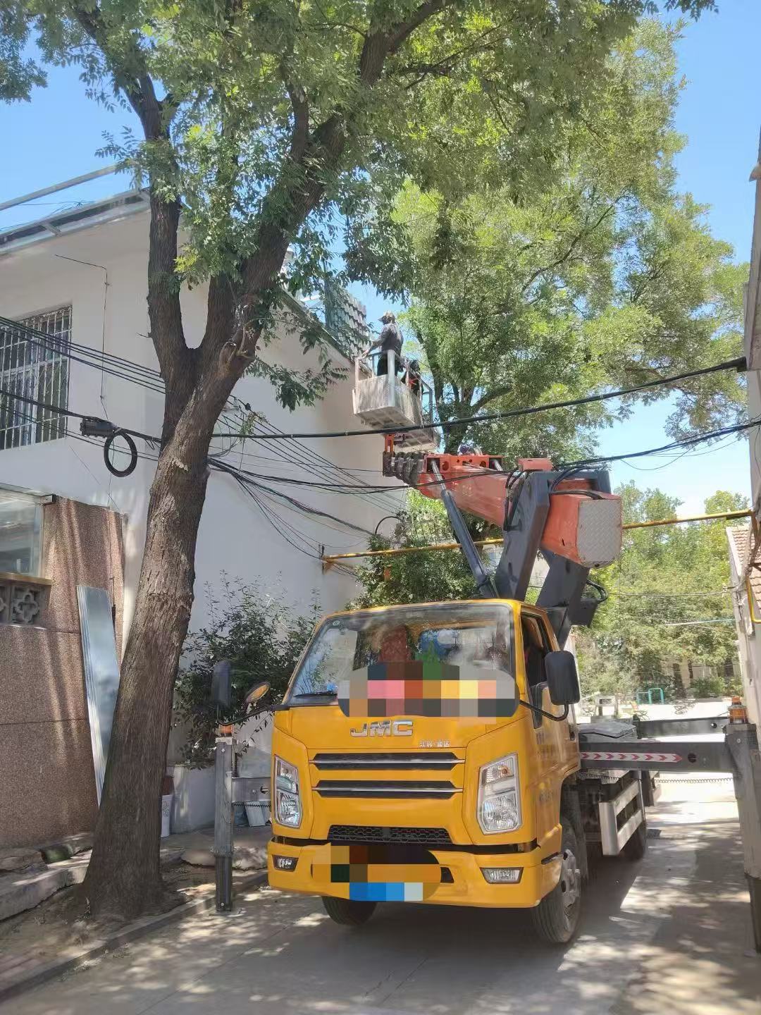 洪泽区高空作业车能吊装重物吗？最大承载多少公斤？